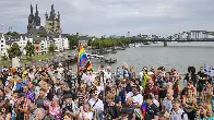 Hunderttausende Menschen bei CSD-Parade in Köln