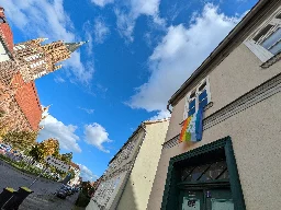 Demo nach Verbot von Regenbogenflagge in Neubrandenburg