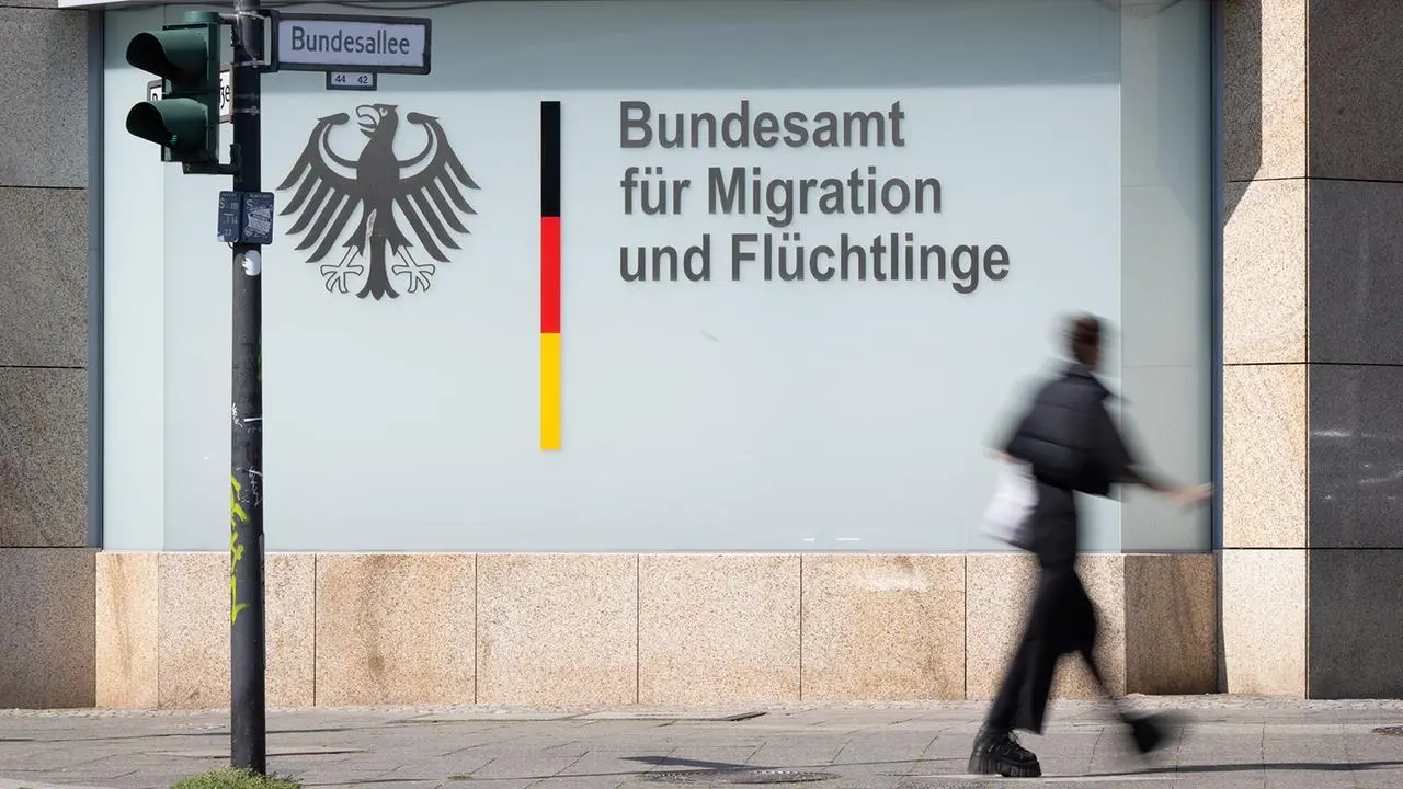 Tausende freiwillige Ausreisen von Migranten finanziell gefördert