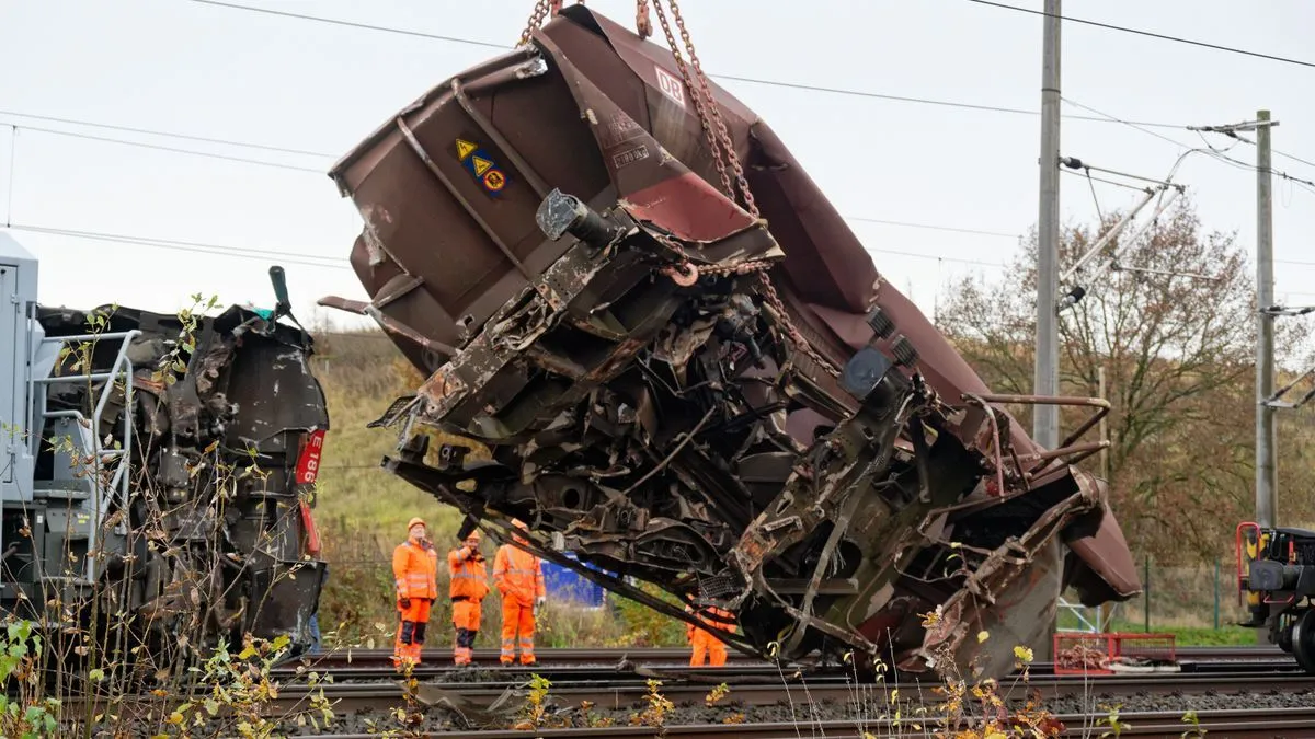 Köln: Entgleister Zug wird geborgen – Strecke weiter gesperrt