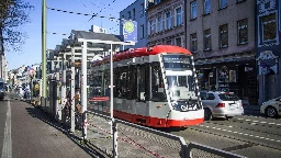 So massiv waren Angriffe auf DVG-Bahnen und Haltestellen wirklich