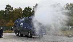 Peinlich: Polizei Sachsen verfügt nur über Wasserwerfer, die gegen Linke eingesetzt werden können