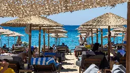 Griechenland verhängt hohe Bußgelder für illegale Strandnutzung