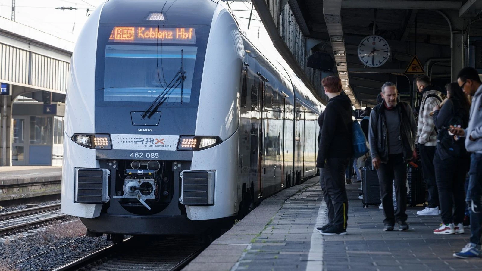 RRX in NRW: Rhein-Ruhr-Express meldet heftige technische Störungen