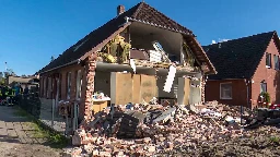 Diese Bauarbeiten gingen gewaltig schief: Giebelwand von Haus stürzt ein