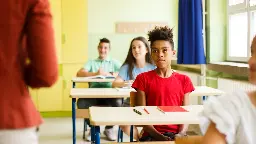 Bildung: Schulnoten werden von Geschlecht, Gewicht und Herkunft beeinflusst