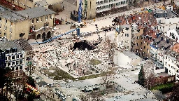 Unterschriftensammlung - Protestaktion um Kölner Stadtarchiv-Einsturz