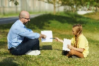 Wie Eltern das wissenschaftliche Denken ihrer Kinder prägen