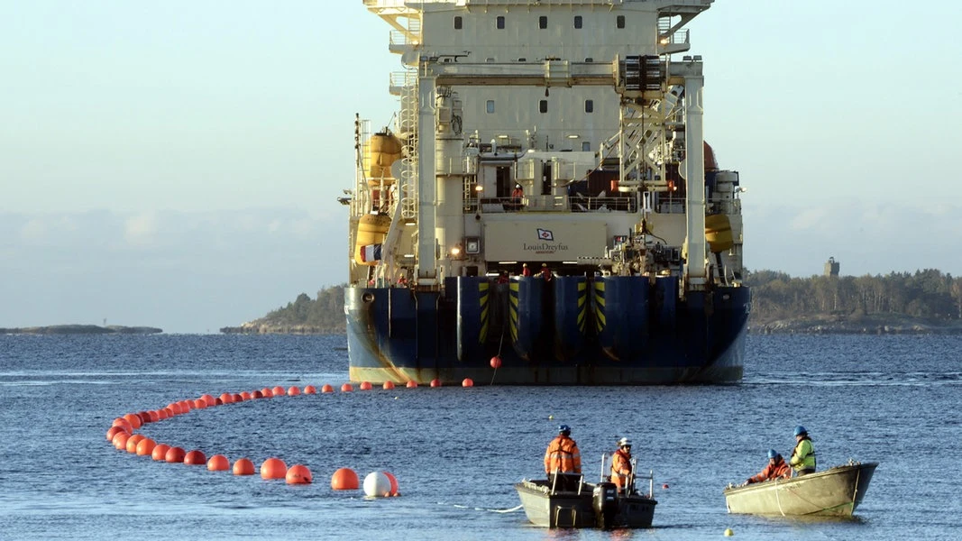 Defekte Datenkabel in Ostsee: Pistorius vermutet Sabotage - Kabel-Route verläuft teils wie Nord Stream