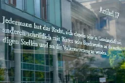 Deutscher Bundestag - Petitionsausschuss senkt Quorum auf 30.000 Mitzeichnungen bei...