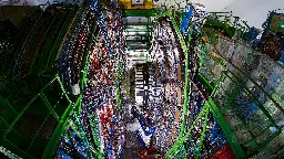 Standardmodell der Teilchenphysik: CERN-Messungen lösen Rätsel um Masse des W-Bosons