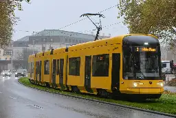 Immer wieder Straßenbahn-Unfälle in Dresden: Werden jetzt die Fahrzeuge knapp?