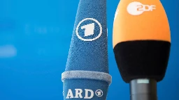 Zukunft von ARD und ZDF: Länderchefs einigen sich auf Reformen - weniger TV- und Radiosender