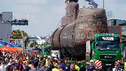 U-Boot U17 in Sinsheim: Wie die letzten Meter einer langen Reise gefeiert werden