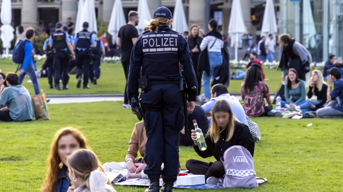 Überwachungspaket: Ampel will anlasslose Personenkontrollen und Durchsuchungen fast überall