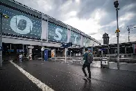 S-Bahnhof Ostkreuz Berlin: Linke Demonstranten von Neonazis angegriffen