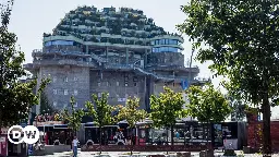 Hamburg's WWII flak tower revived as green oasis – DW – 08/17/2024