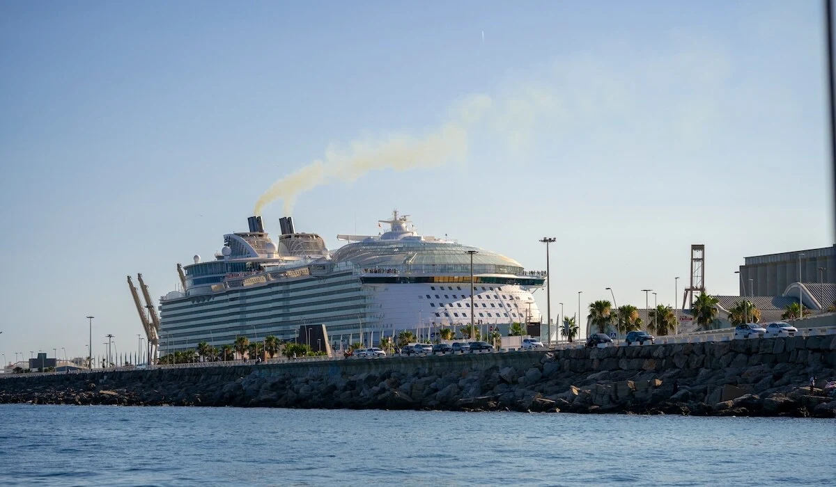 Europe’s Cruise Ships Produce Toxic Sulphur Emissions Equivalent to 1 Billion Cars, Study Finds - EcoWatch