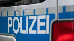 Berlin-Pankow: Betrunkener beleidigt Familie rassistisch und greift Mann an