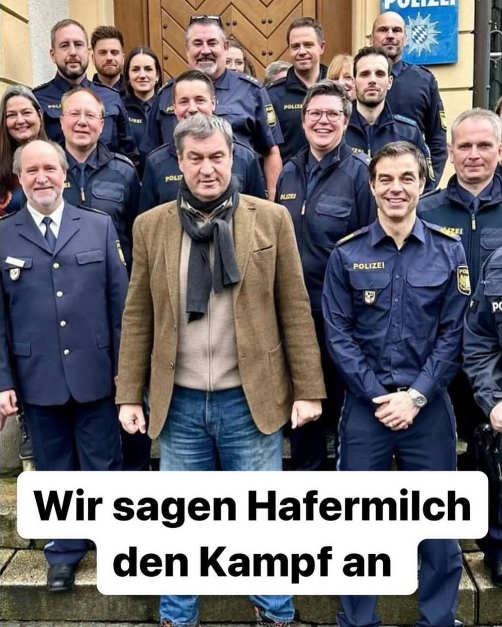 Söder und Polizistys "Wir sagen der Hafermilch den Kampf an"