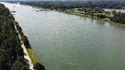 Vermisstenfall gelöst? Auto mit menschlichen Knochen aus dem Rhein geborgen