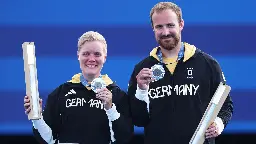 Bogenschießen bei Olympia: Deutsches Duo Kroppen/Unruh gewinnt historisches Silber